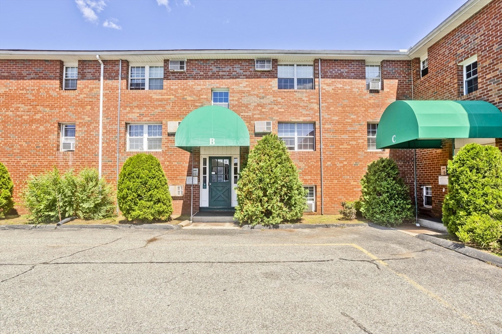 1304 Elm St #1B — photo