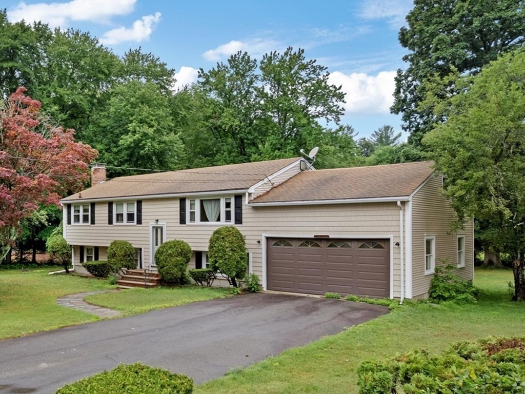 17 Brewster Dr — photo