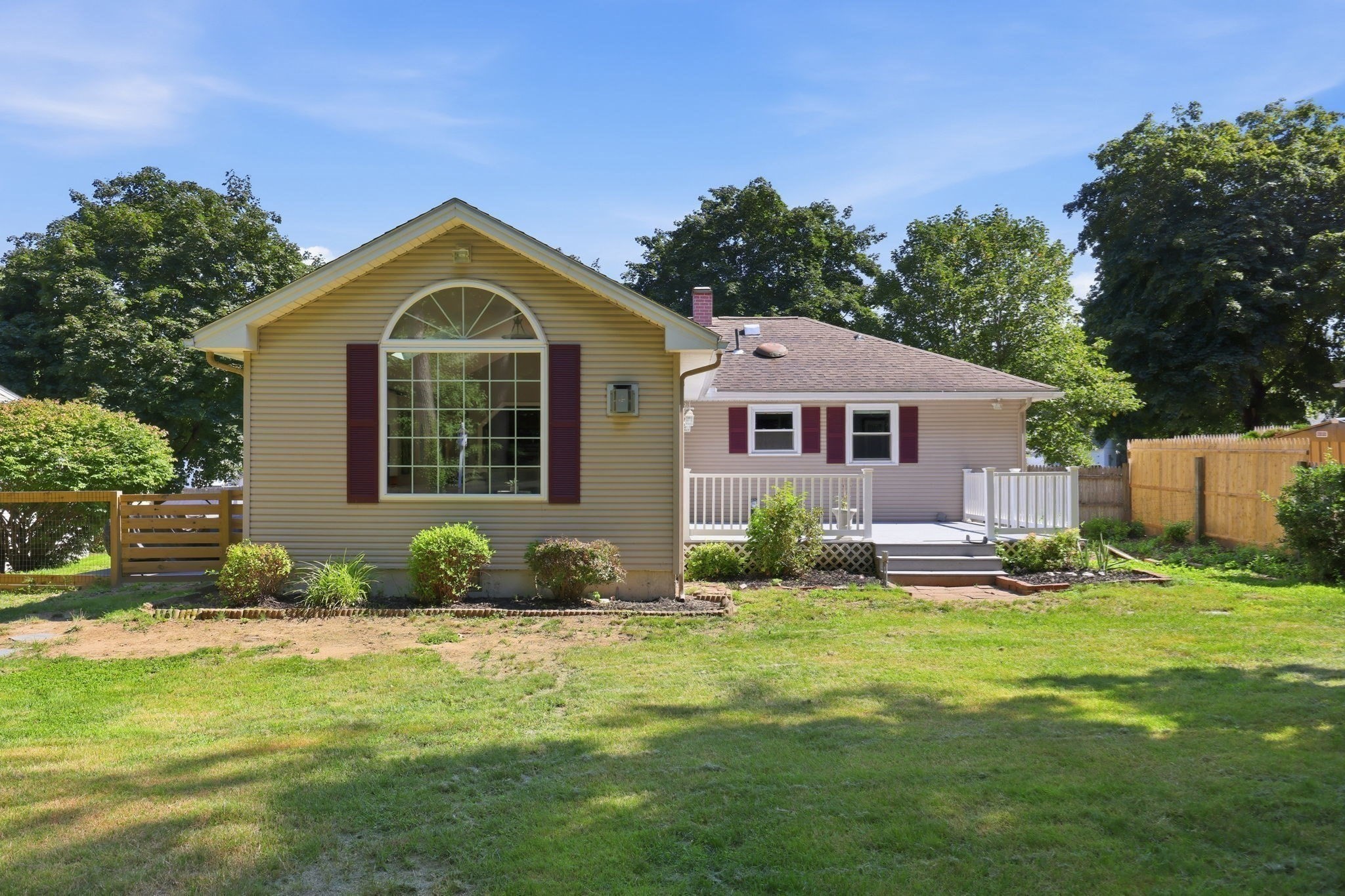37 Squirrel Road, Springfield, MA 01108 — photo 3