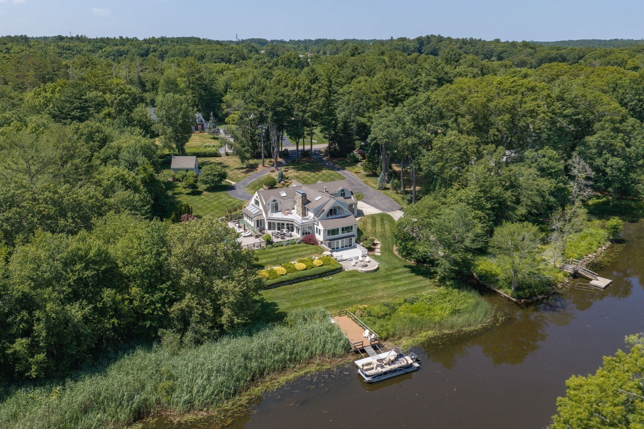 112 River Rd — photo