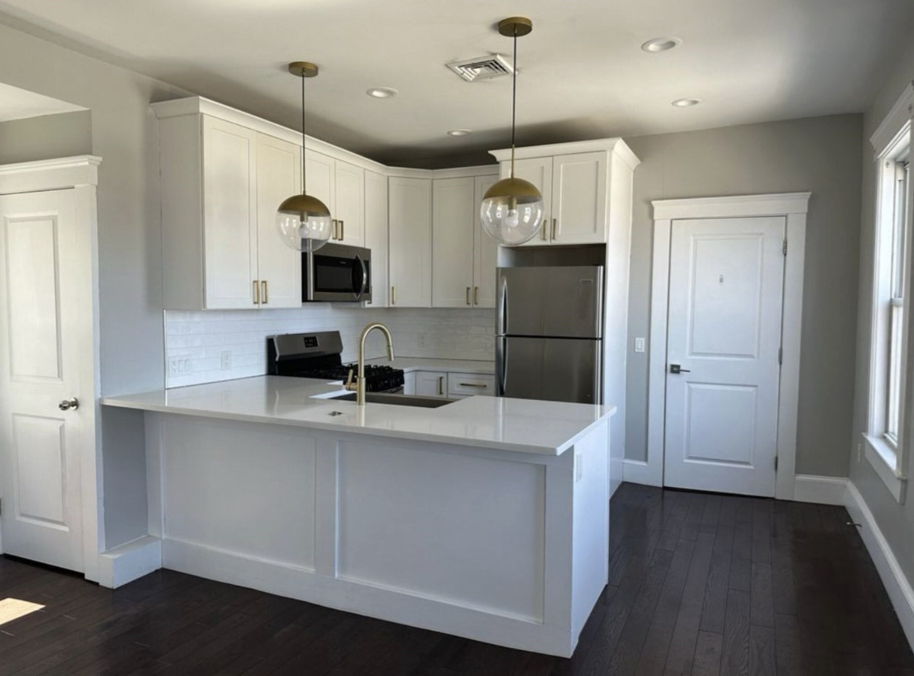 183 Chelsea St #2 — photo