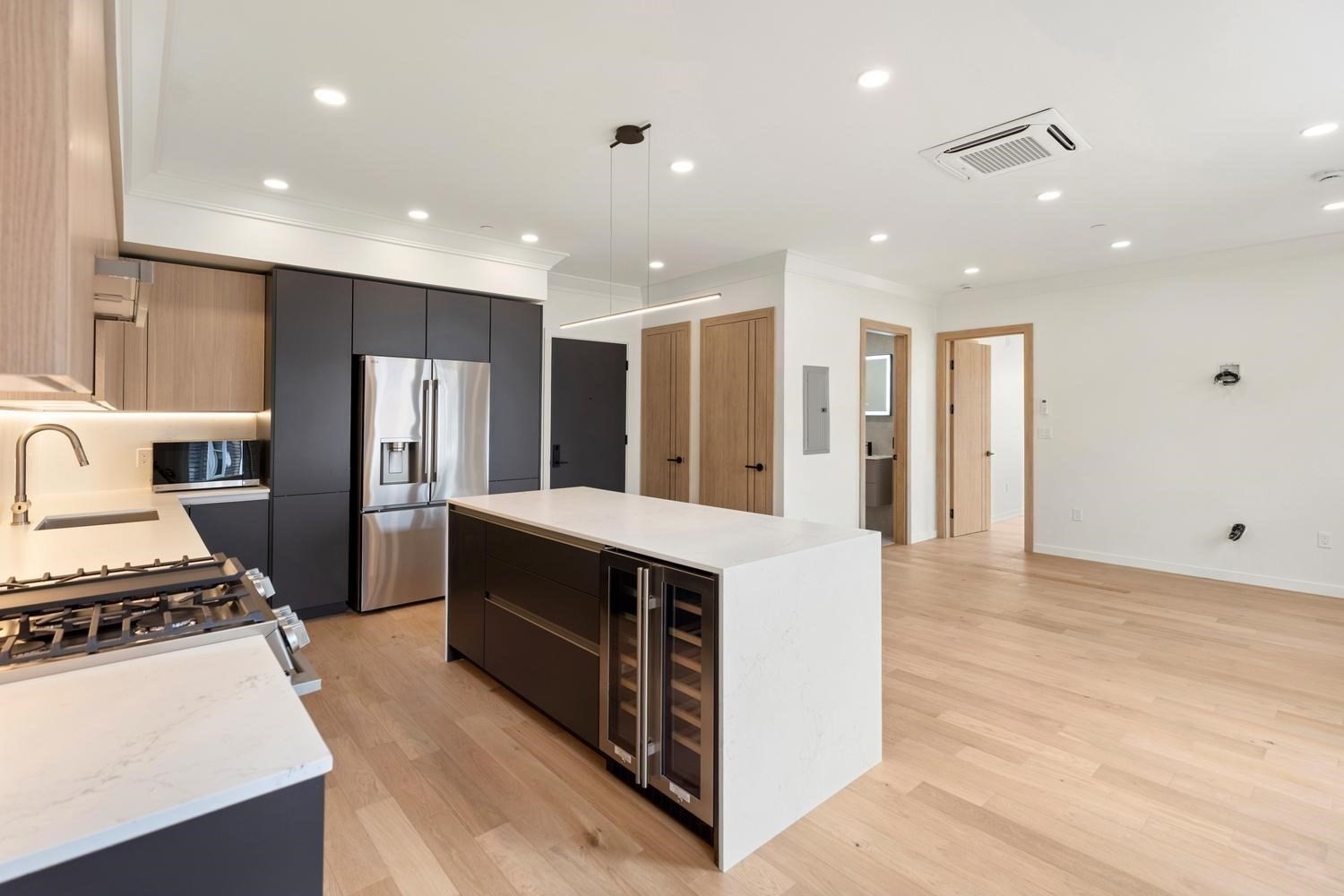 386-388 Washington Street #103 — photo