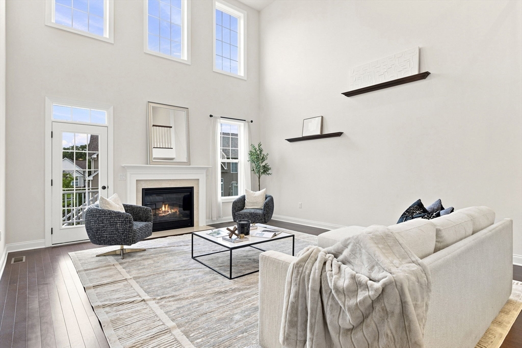 40 Phoebe St #101 — photo