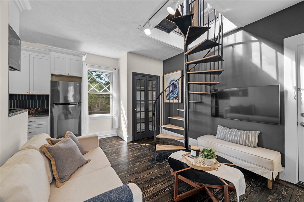 28 Columbus Ave #4 — photo