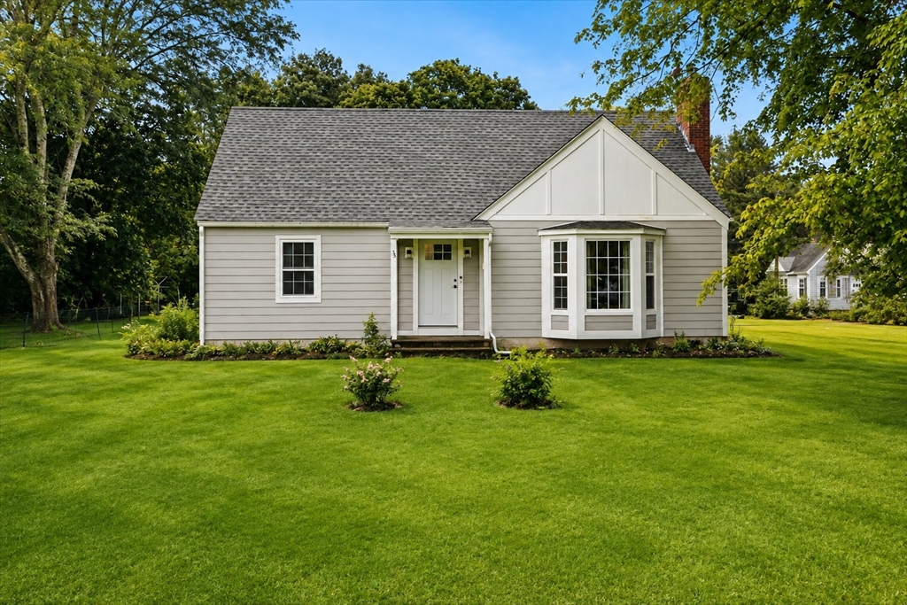 35 Anawan Street, Rehoboth, MA 02769
