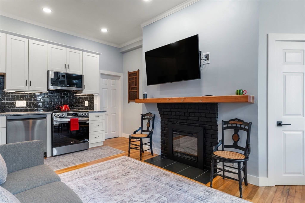 560 Columbus Avenue #1 — photo