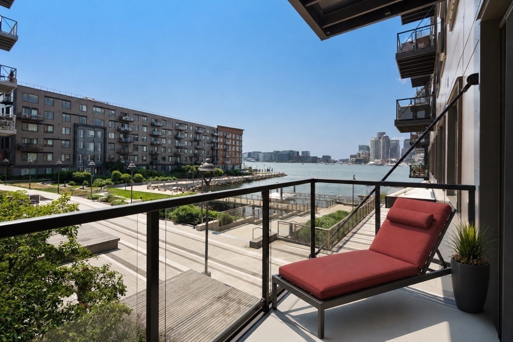 65 Lewis St #216 — photo