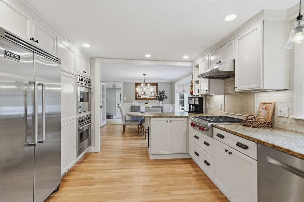 9 Tapley Road, Lynnfield, MA 01940 — photo 2