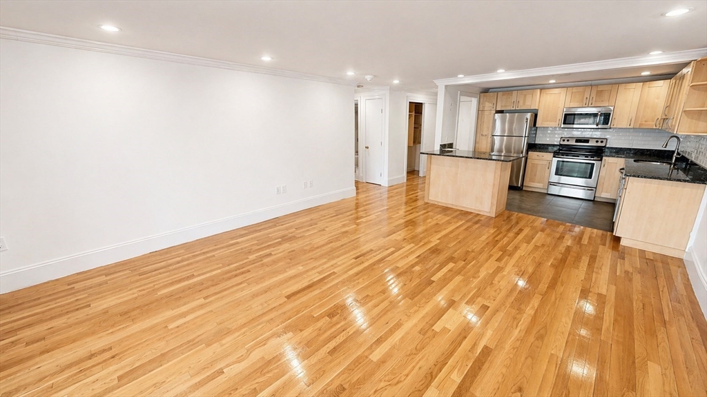 121 Tremont St #a6 — photo