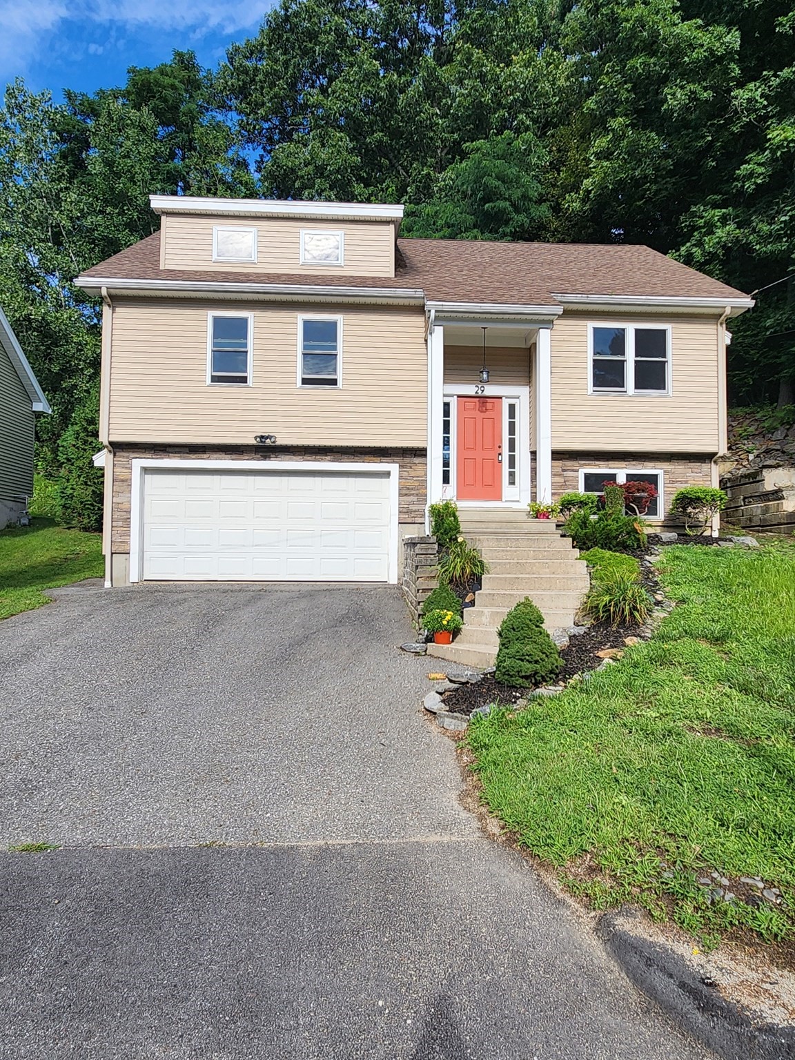 29 Buckley Road, Worcester, MA 01602 — photo 2