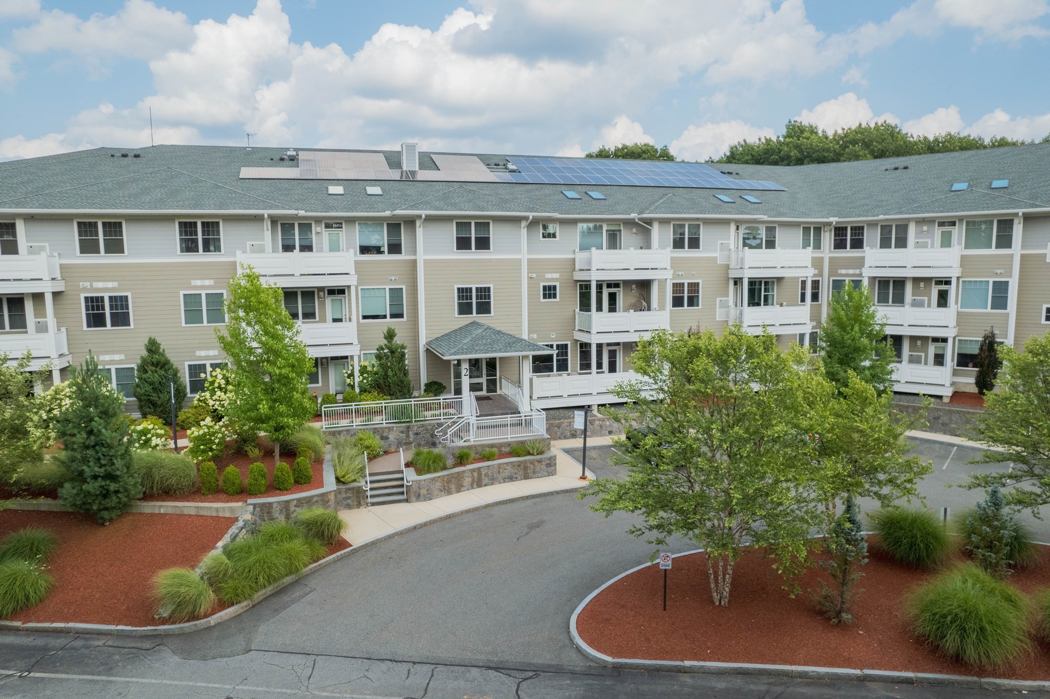 2 Inwood Drive #1009 — photo