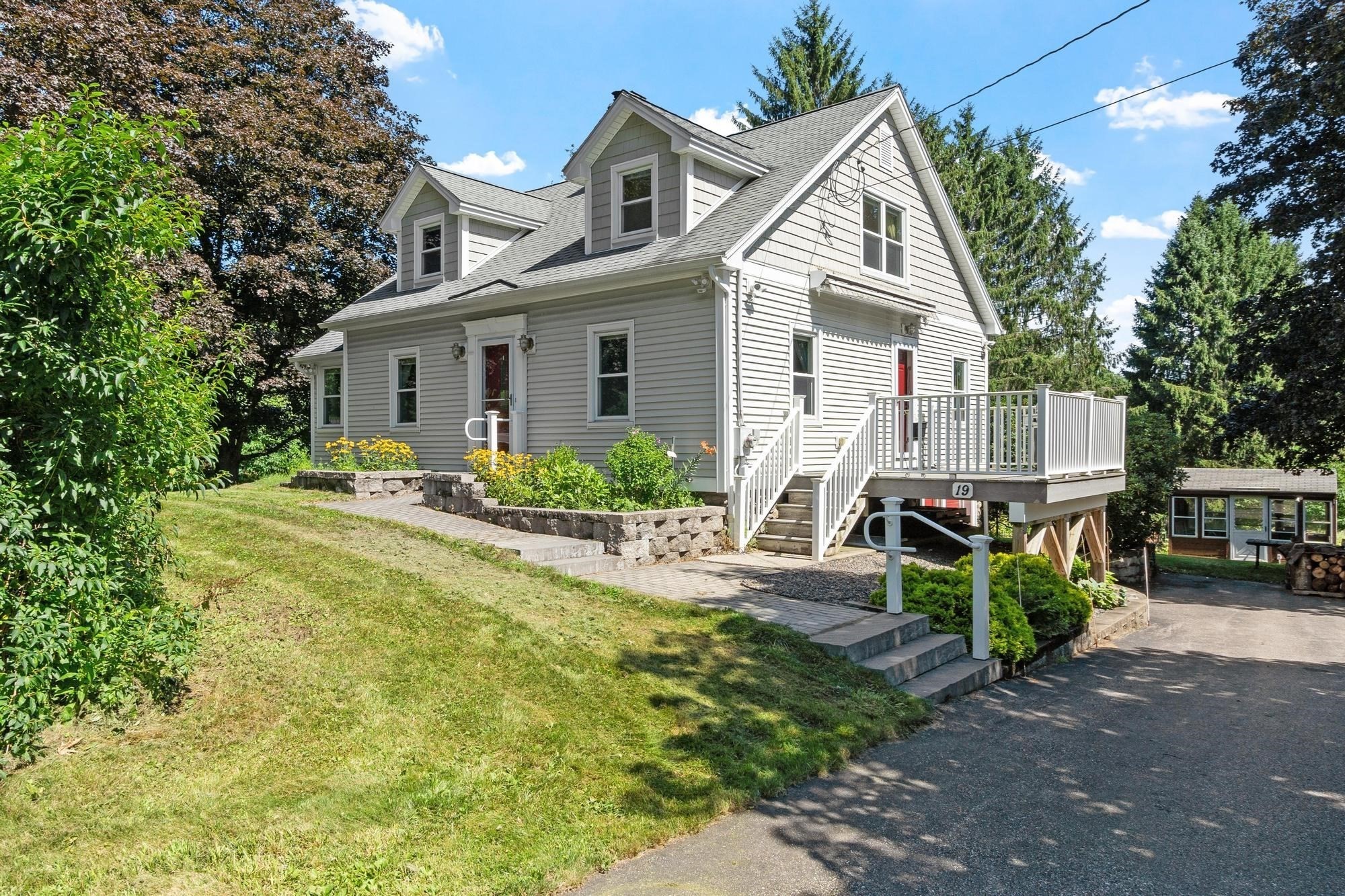 19 Rowley Hill Road, Sterling, MA 01564