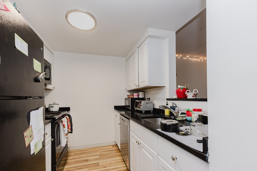 1933 Commonwealth Avenue #410 — photo