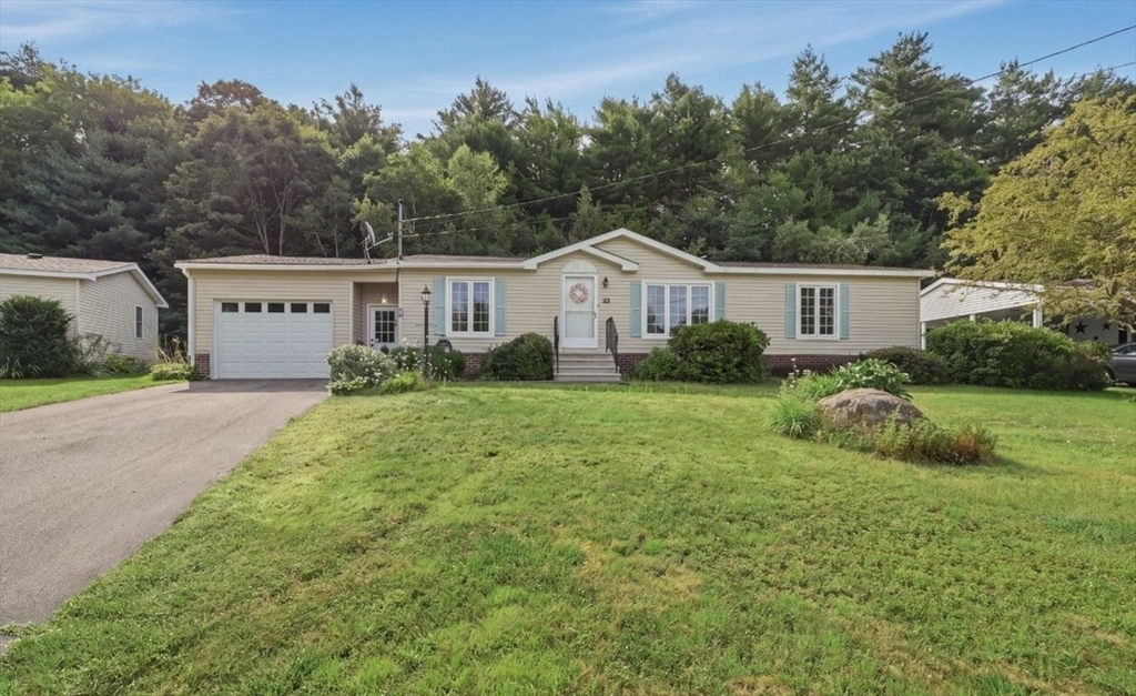 33 Bayberry Drive — photo