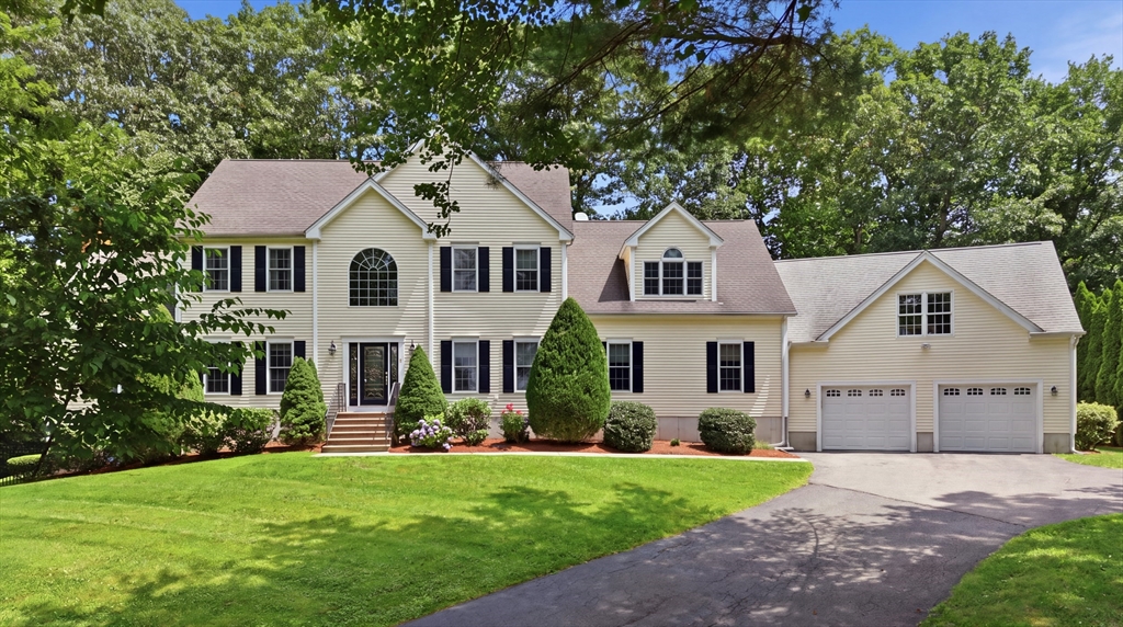 8 Karen Ln — photo