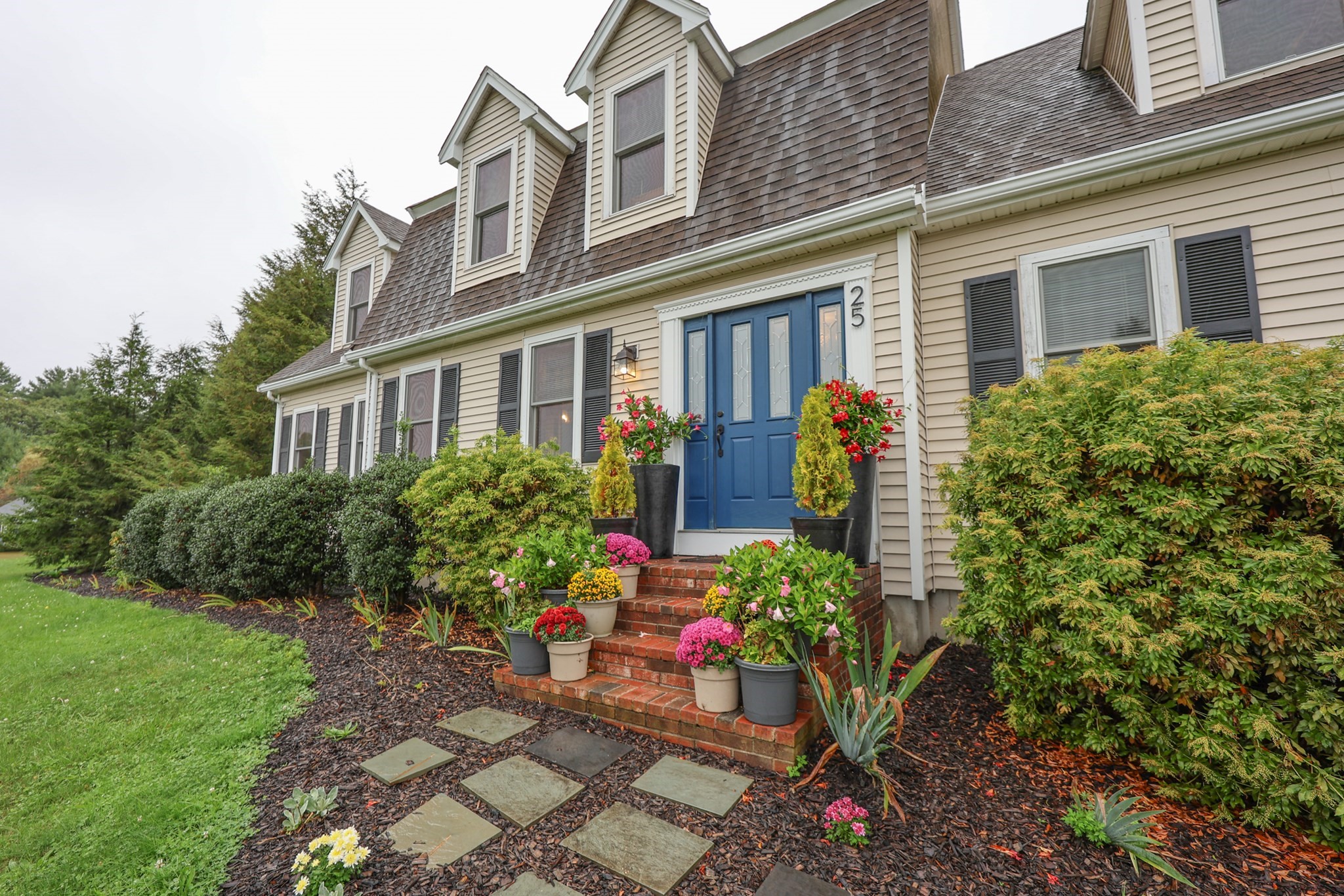 25 Autumn Road, Wrentham, MA 02093 — photo 2