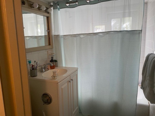 70 Bryan Road #b, Boston, MA 02467