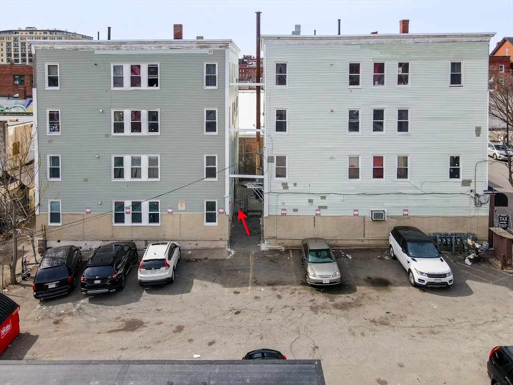 50 1/2 Common St #8 — photo