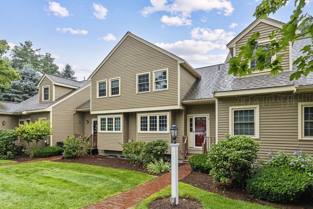 11 Rosewood Ln #11 — photo