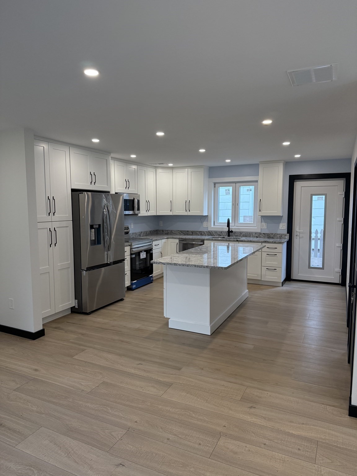 35 Greendale Ave #B — photo