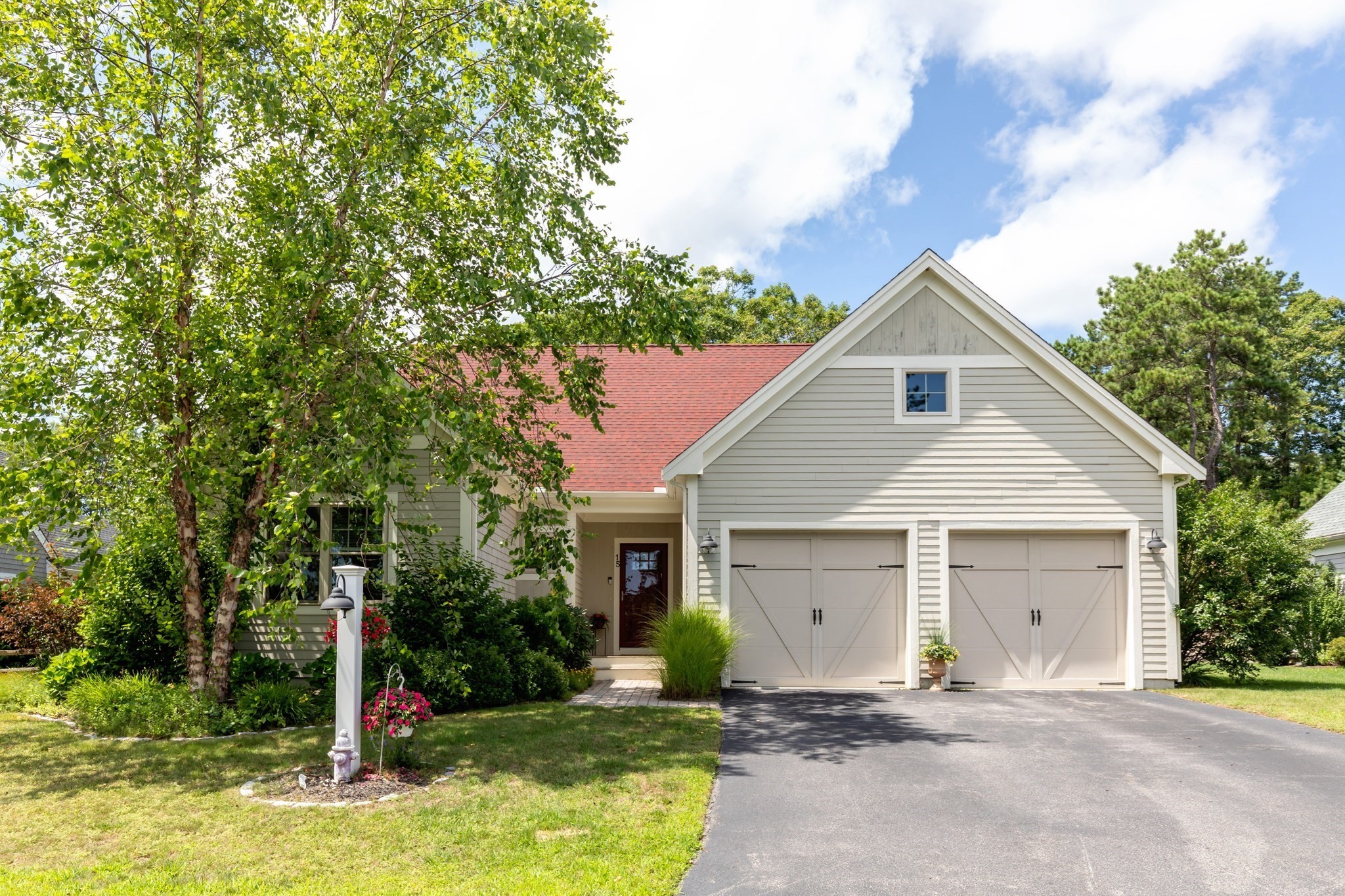 15 Southview Way — photo
