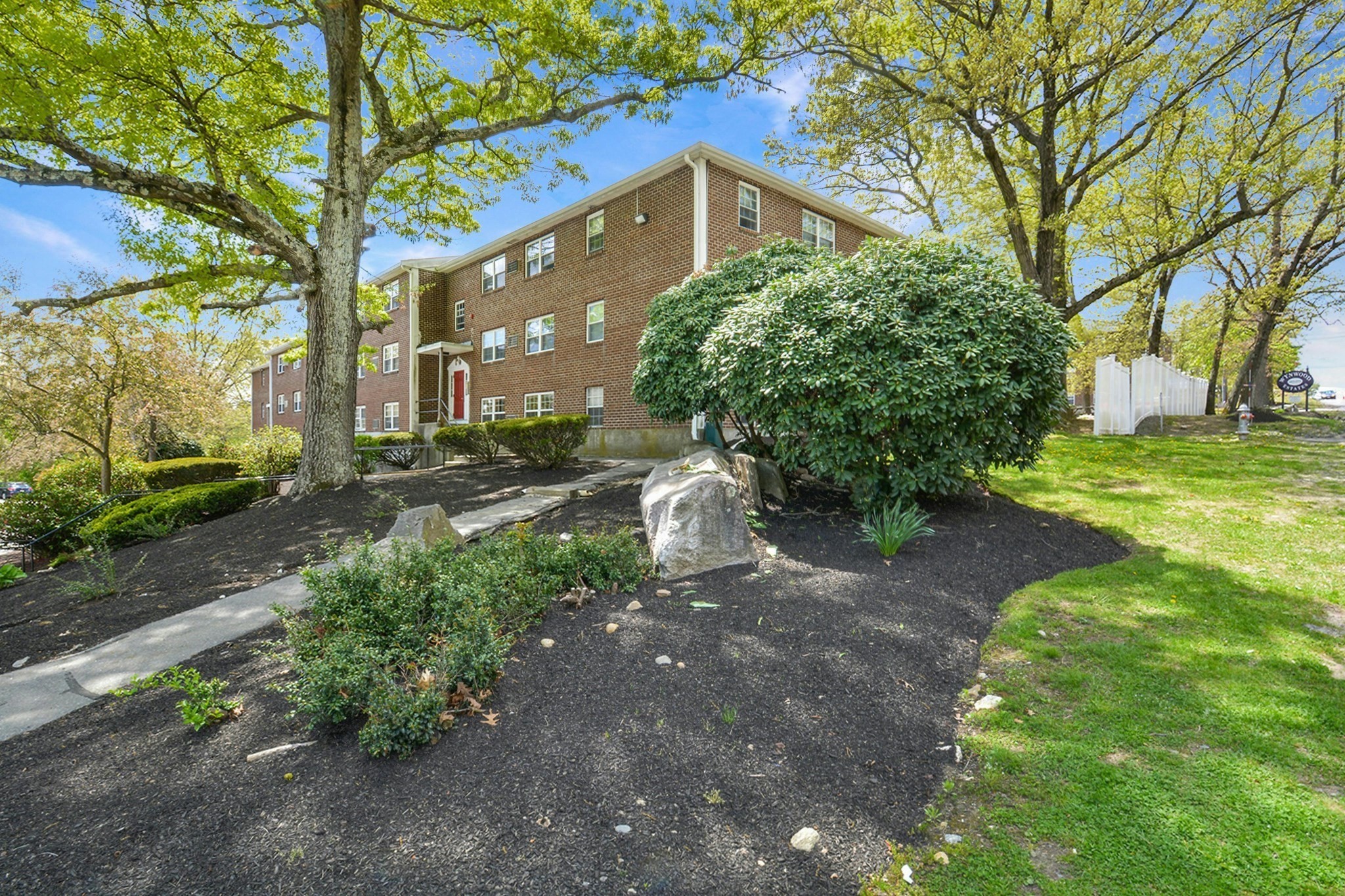 261 Boston Post Rd E #2 — photo