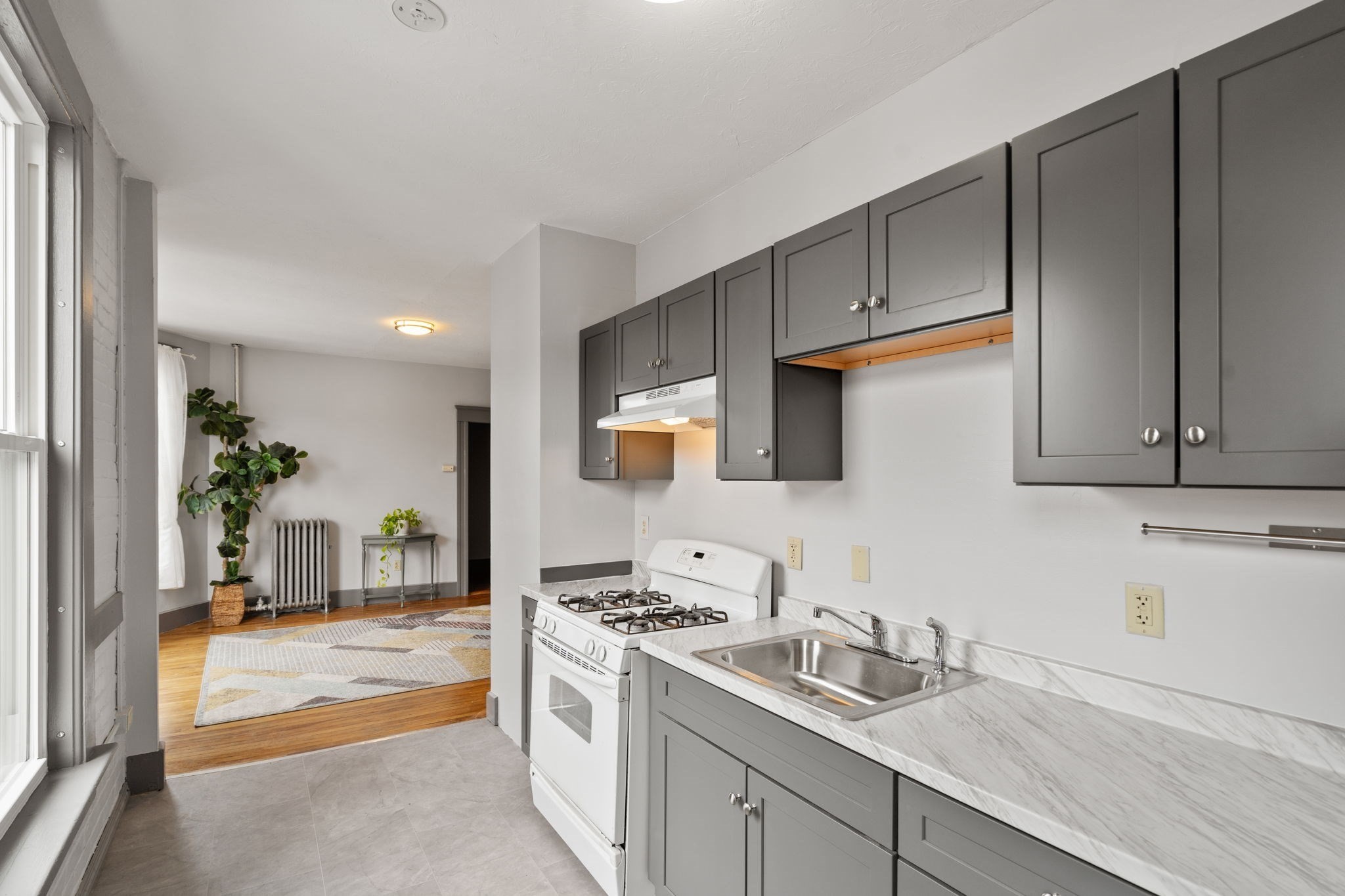 70 Russell St #6 — photo