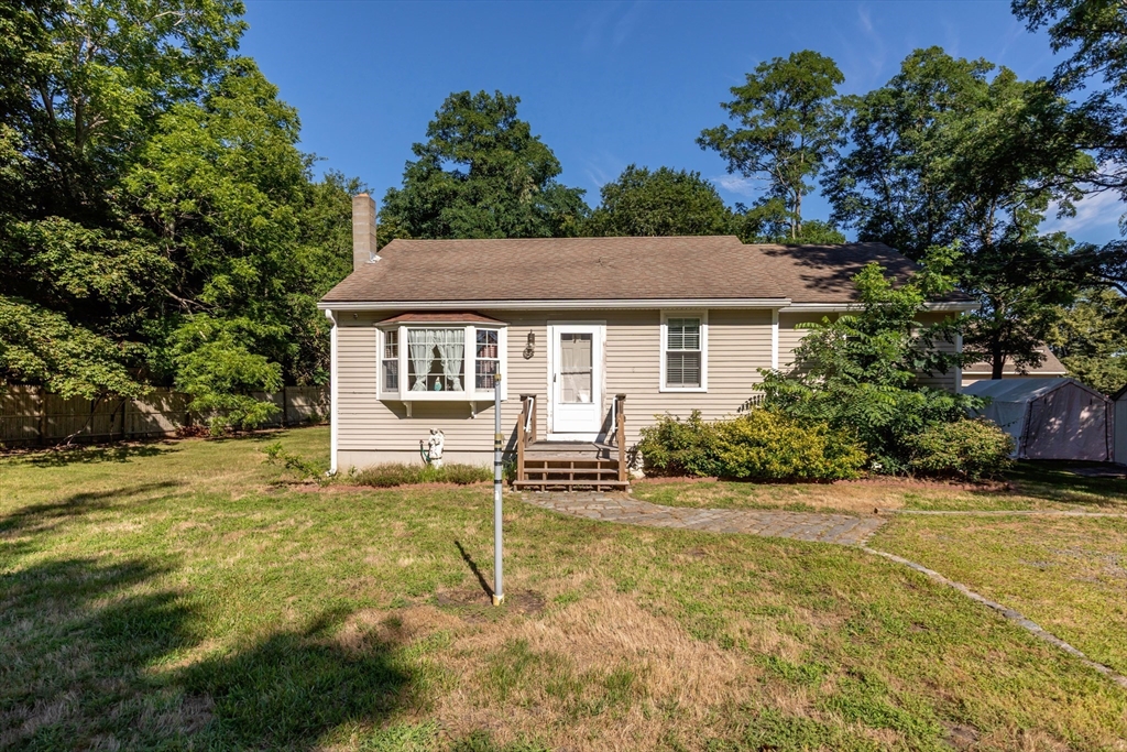 5 Freight House — photo