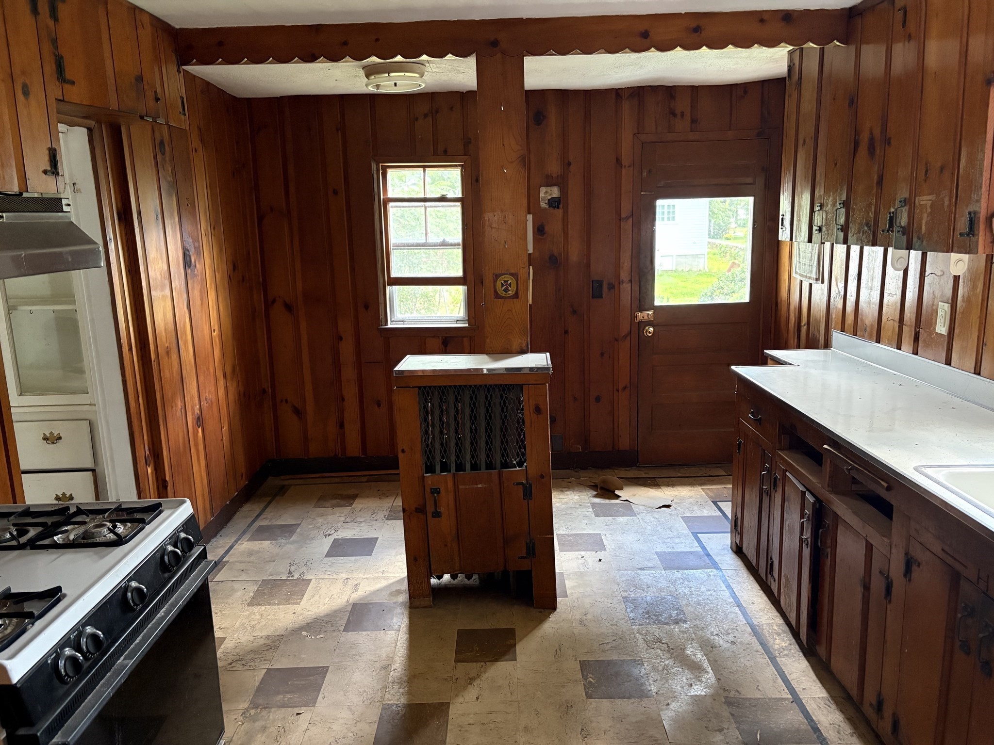 28 Samoset Road, Newton, MA 02468 — photo 2