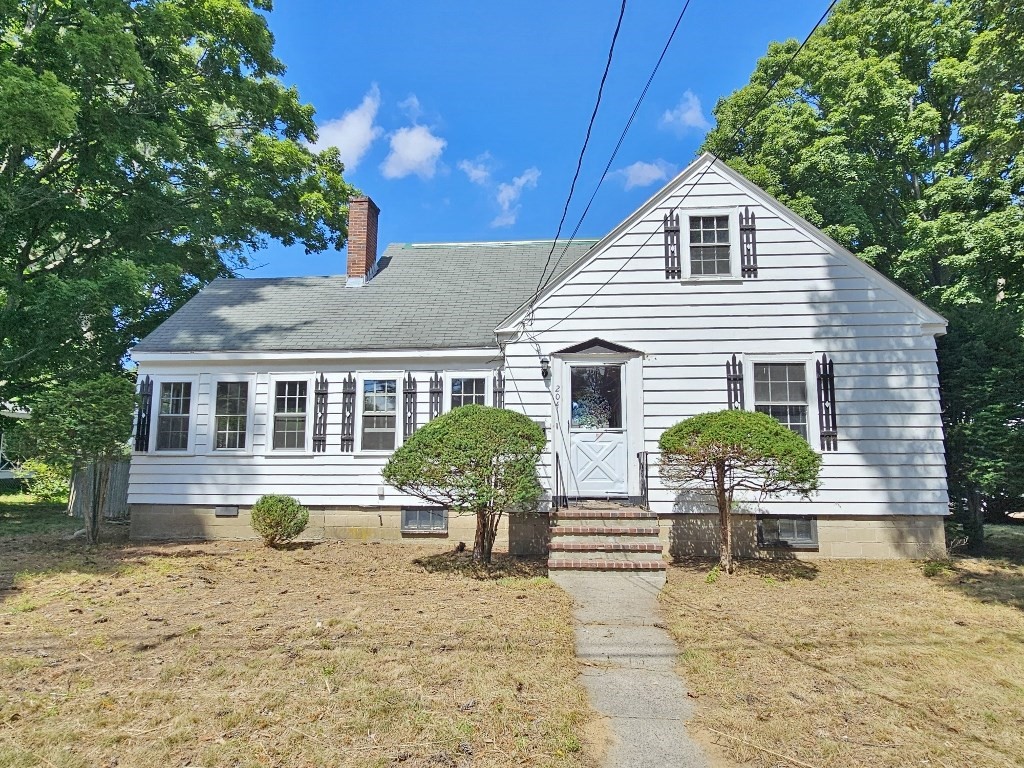 204 Great Rd — photo