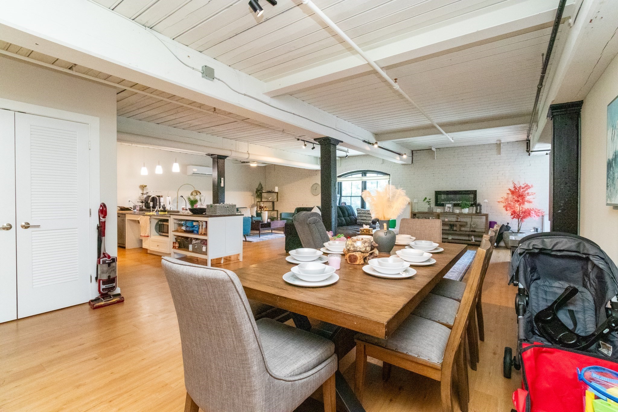 55 Sterling St #203 — photo