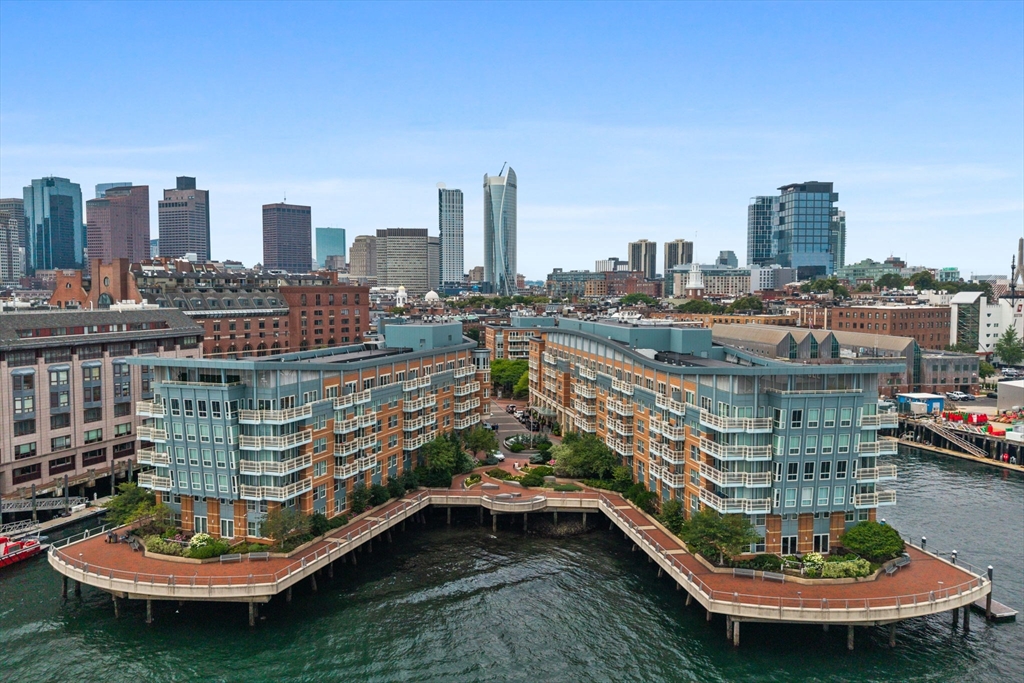 3 Battery Wharf #3501 — photo