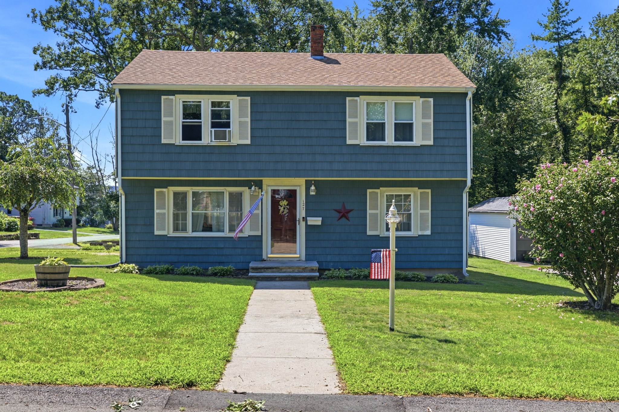 127 Isabelle — photo