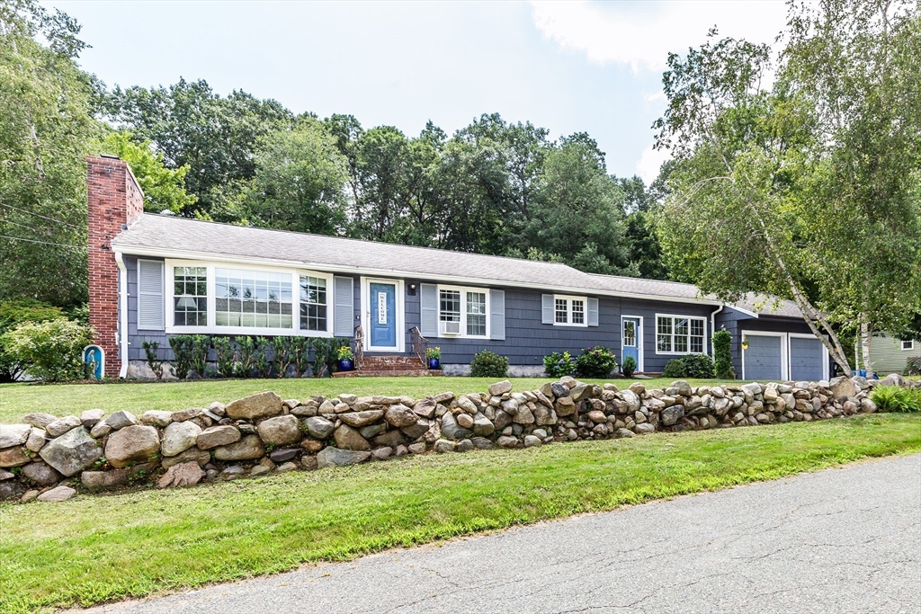 45 Westwood Dr — photo