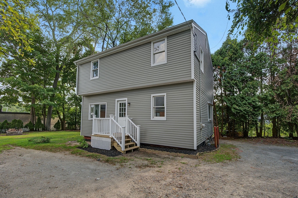 3-R Buttonwood Ter — photo