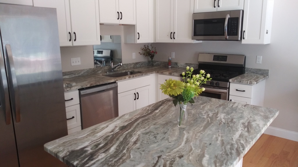 27 Dora Dr #B — photo