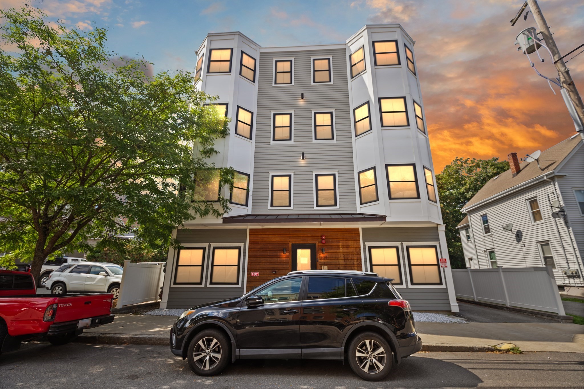 208 Spencer Ave #8 — photo