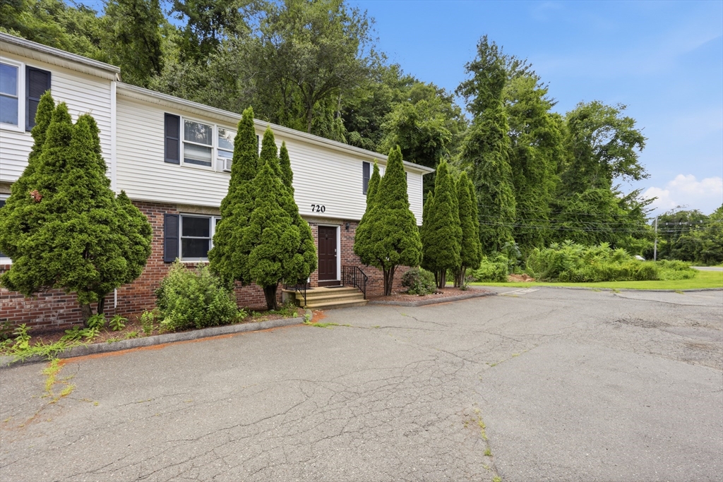 720 Russell Rd #C — photo