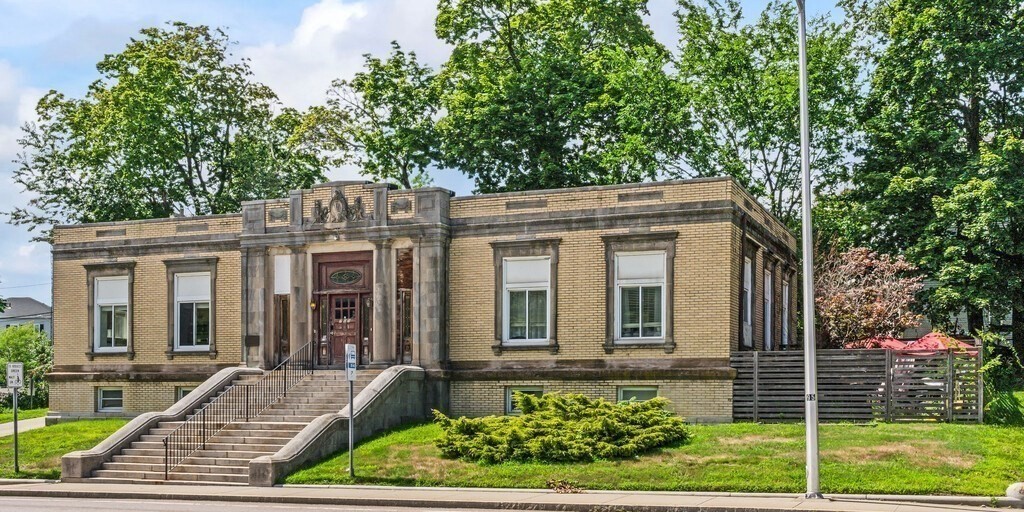 705 Southbridge St #a — photo