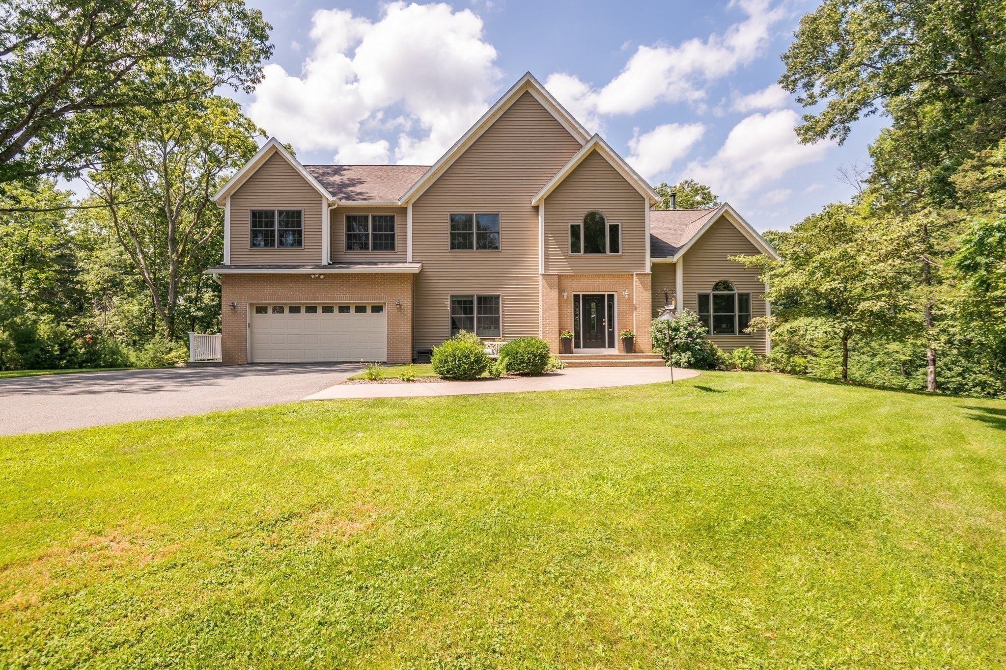 536 Newburyport Tpke — photo