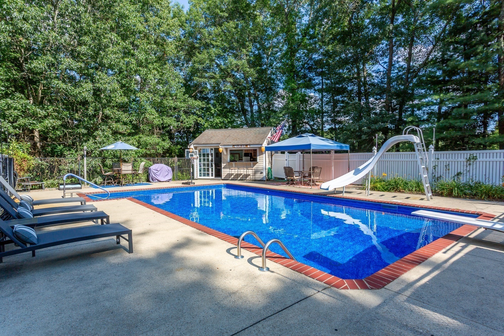 2 Sherwood — photo