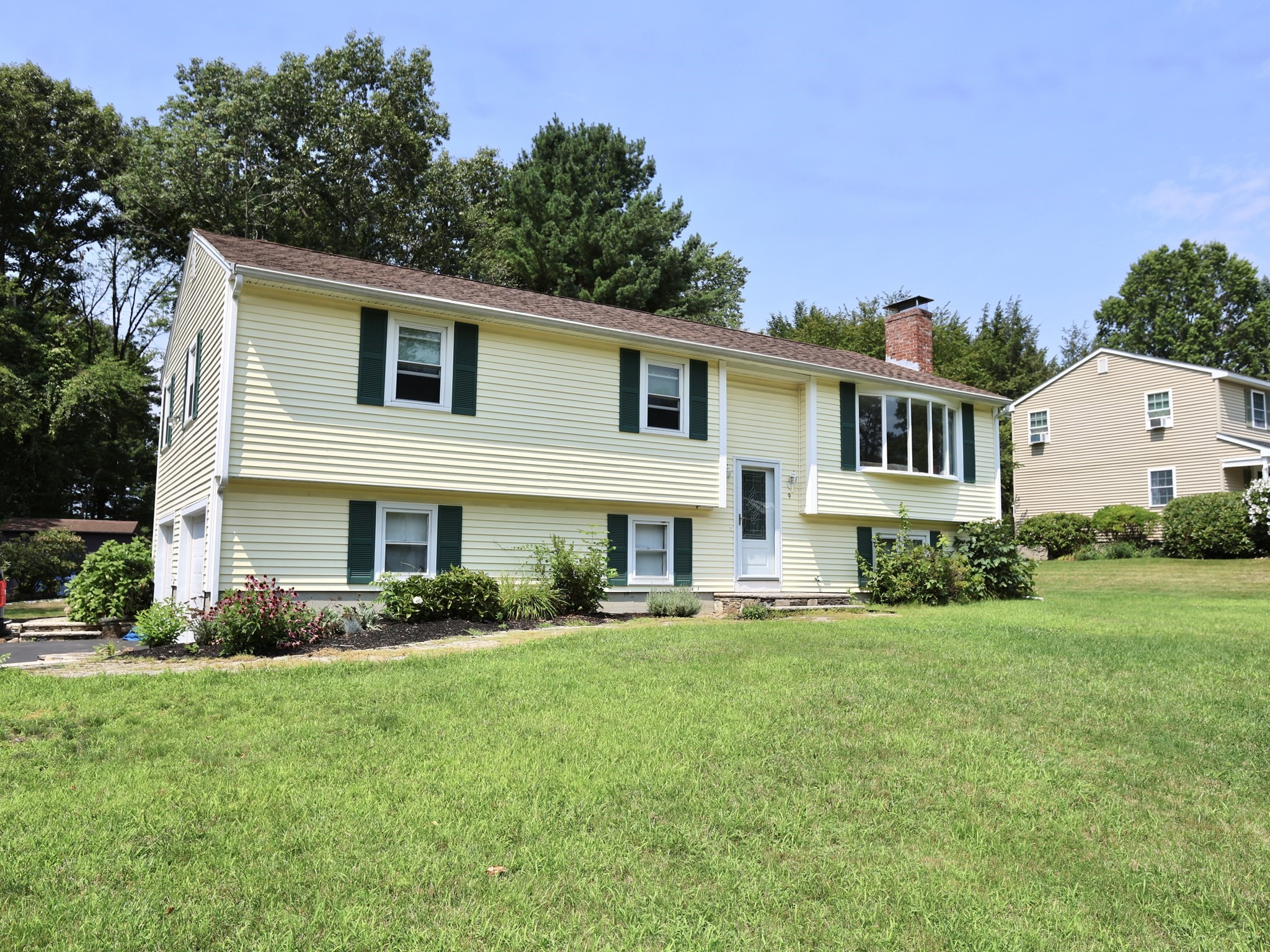 9 Concord Road, Shrewsbury, MA 01545