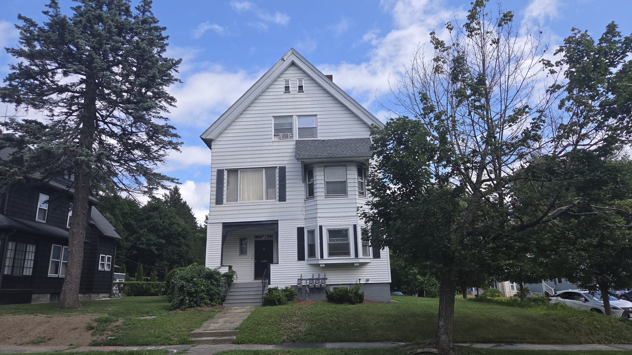 8 Hadwen Rd. #1 — photo