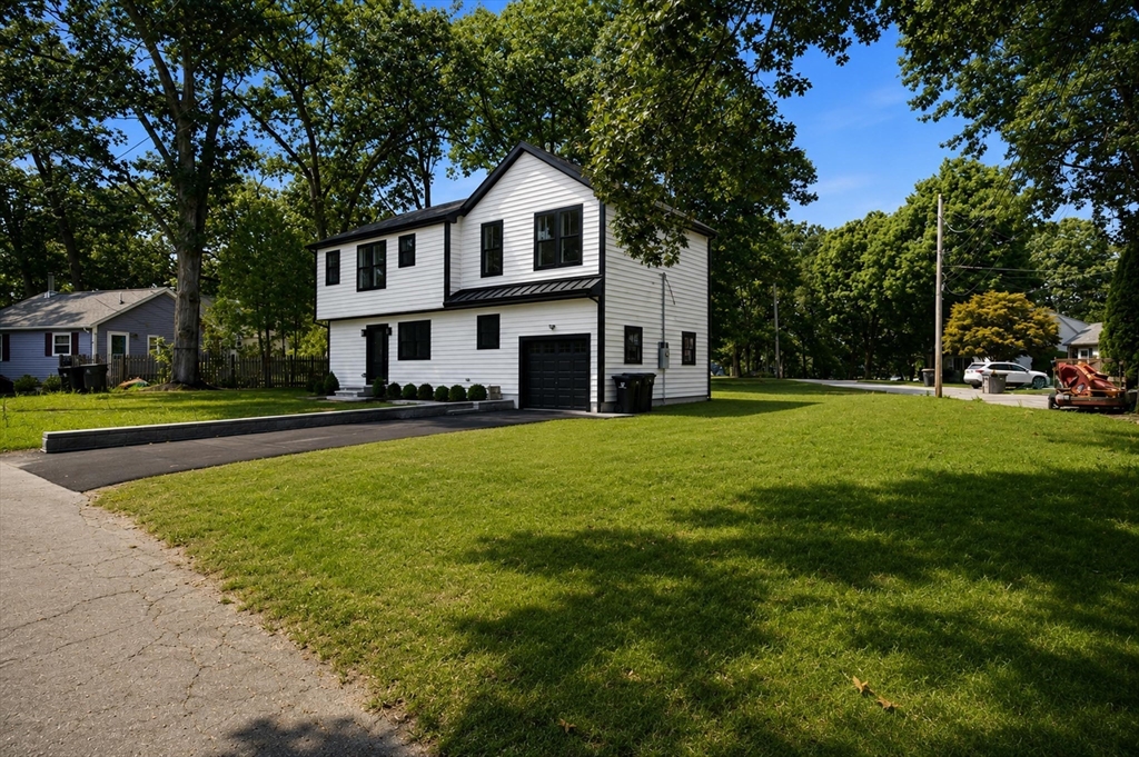 61 Mcalee Ave — photo