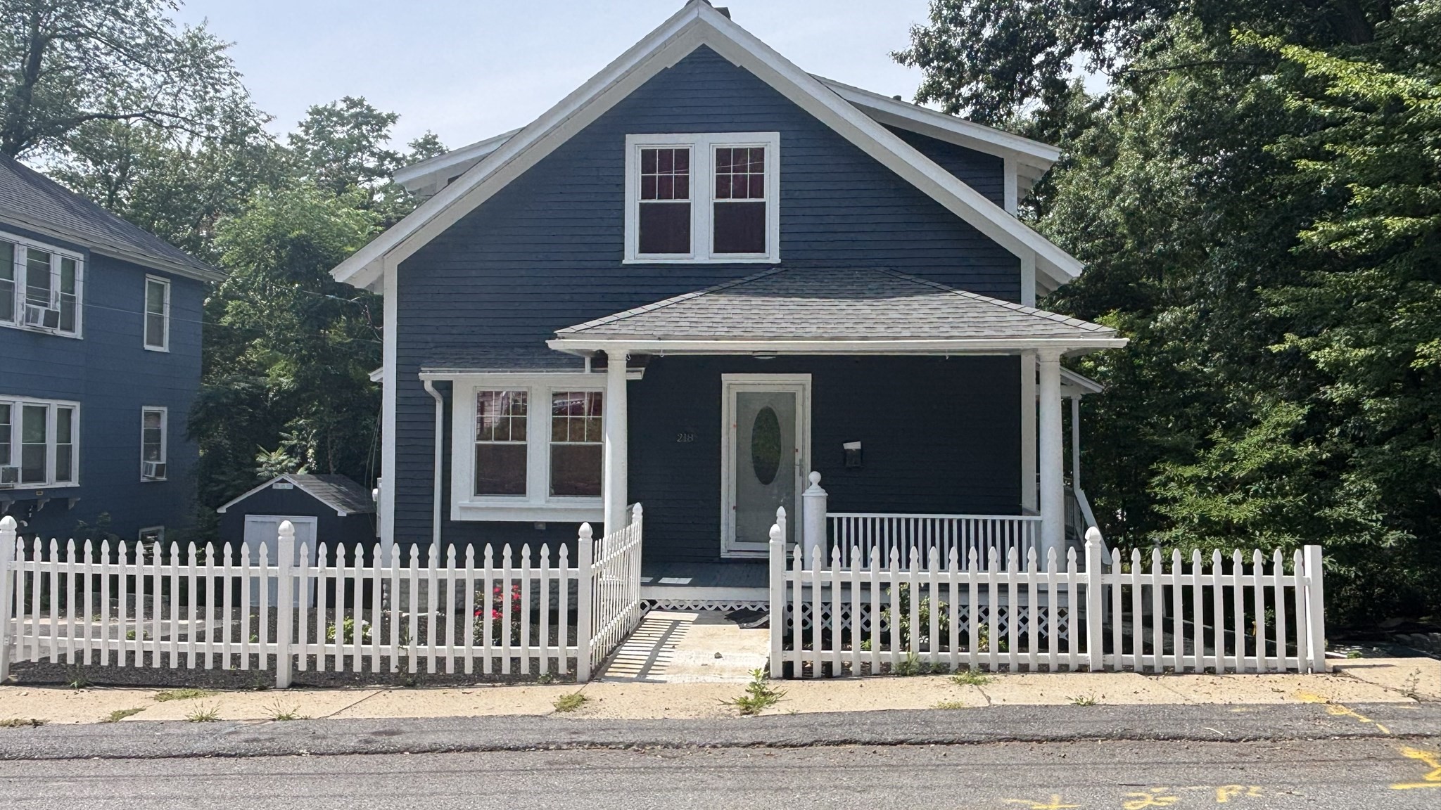 218 Marshall St — photo