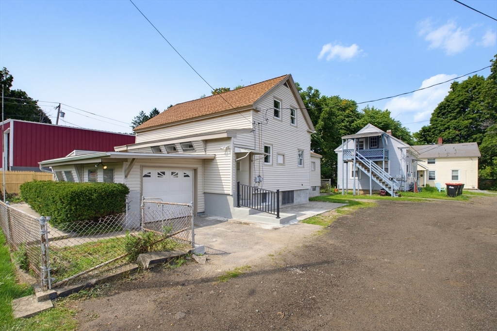 1 Railroad Ct — photo