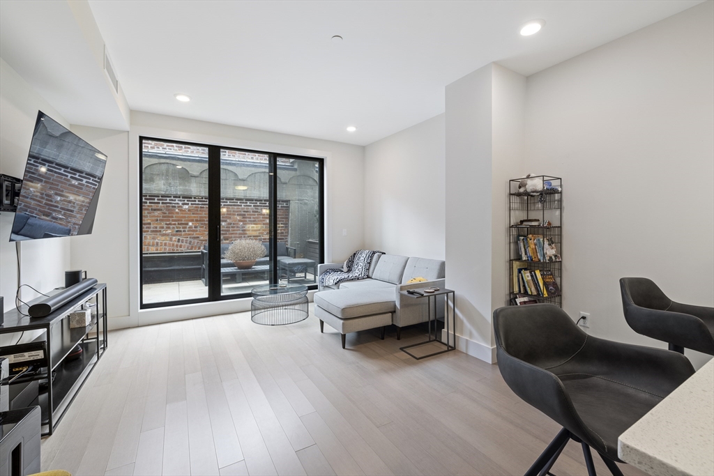 121 Portland Street #707 — photo