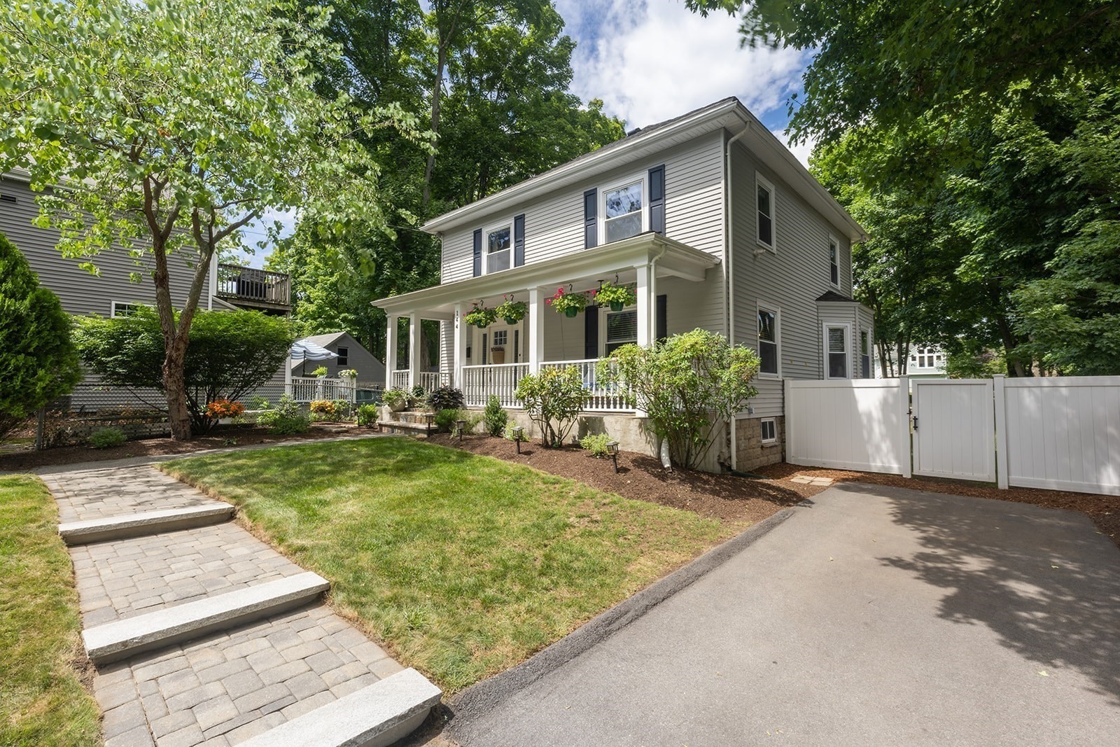 144 Salem Street — photo