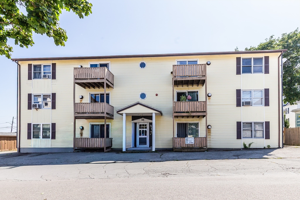 24 Larch St #8 — photo