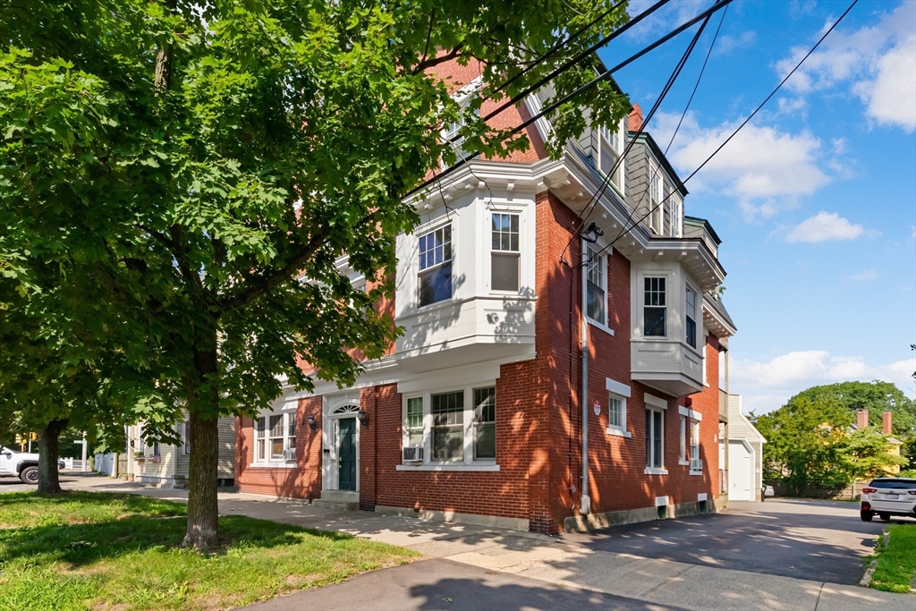 42 Broad St #3 — photo